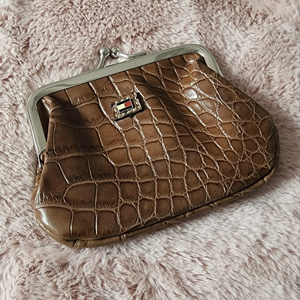 Tommy Hilfiger mini coin purse